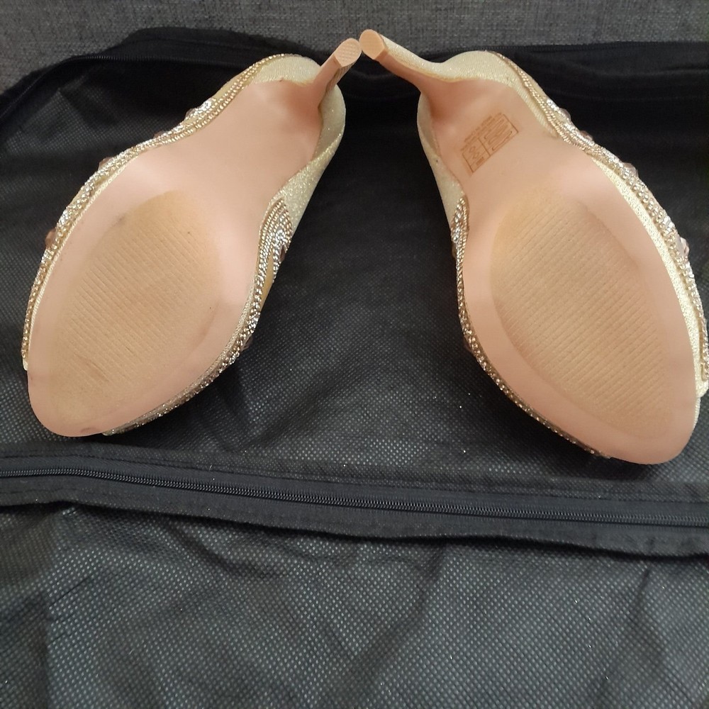 Mesh Gold Rhinestone Heels by Bella Maria Size 7, NWOB - Picture 6 of 6